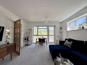 Lounge- click for photo gallery